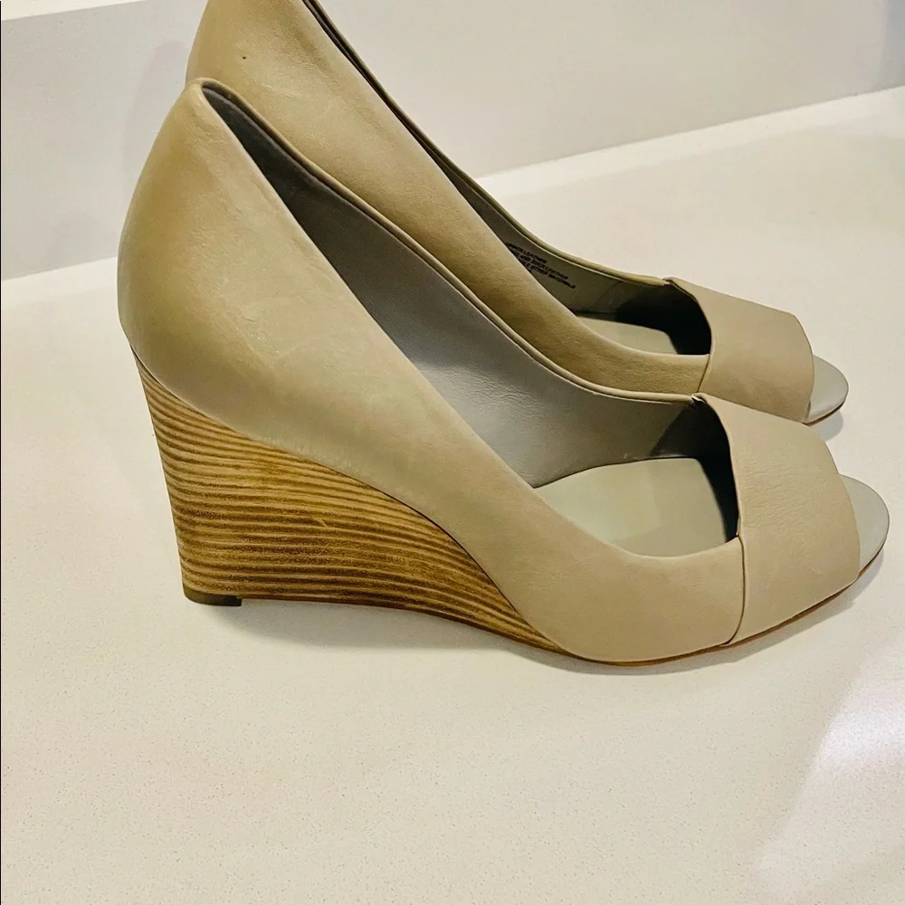 Banana Republic Taupe Leather Peep-Toe Wedges